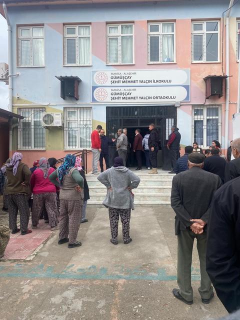 OKULDA BAYGIN BULUNAN 57 YAŞINDAKİ HİZMETLİ HAYATINI KAYBETTİ