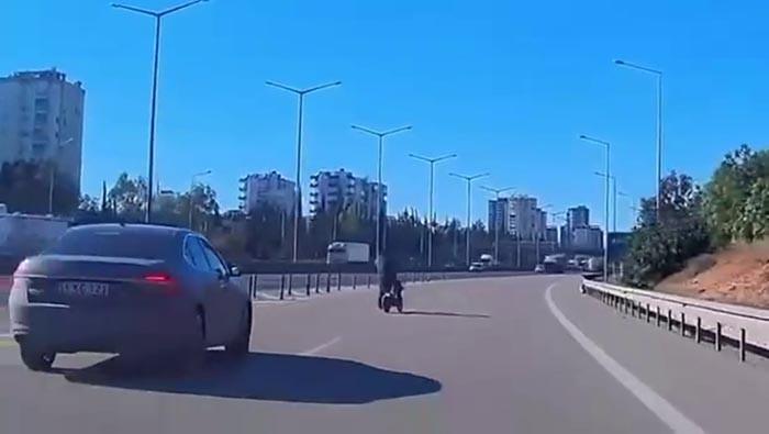 Otoyolda bisikletli tehlikesi