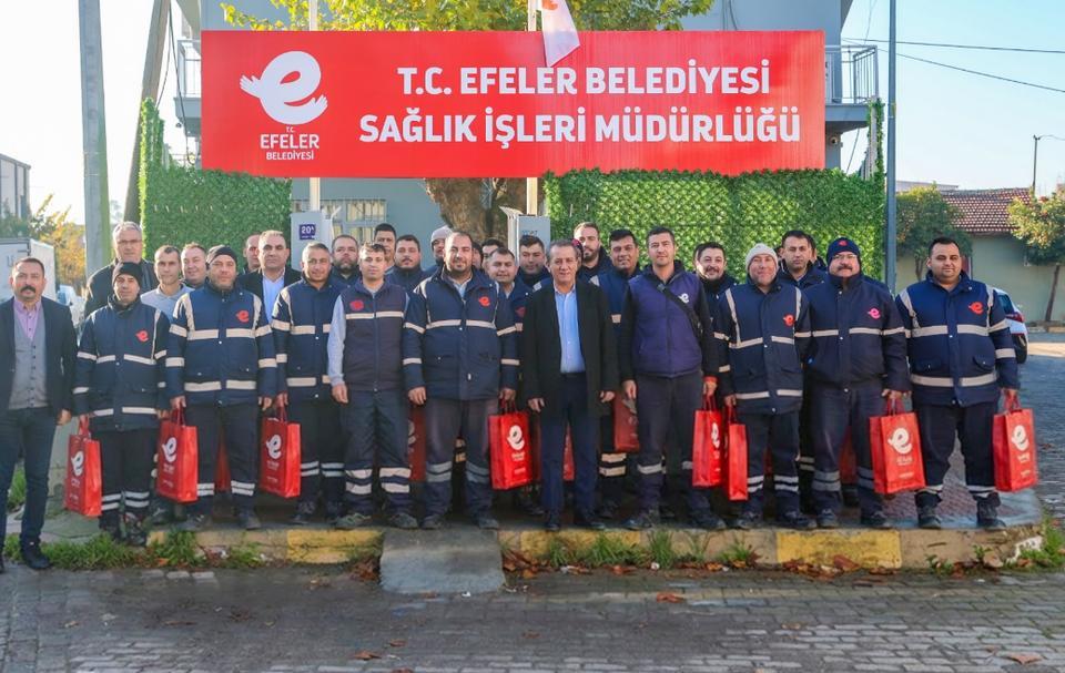 Başkan Yetişkin, yeni yıl öncesi belediye personeliyle bir araya geldi