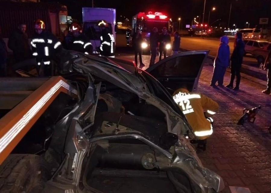 Gece yarısı otomobil kazası: Bir genç sürücü daha hayatını kaybetti