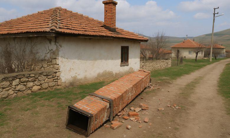 Kafasına baca devrilen yaşlı adam hayatını kaybetti