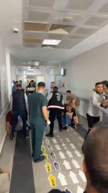 Hastane acilinde tekme tokat kavga