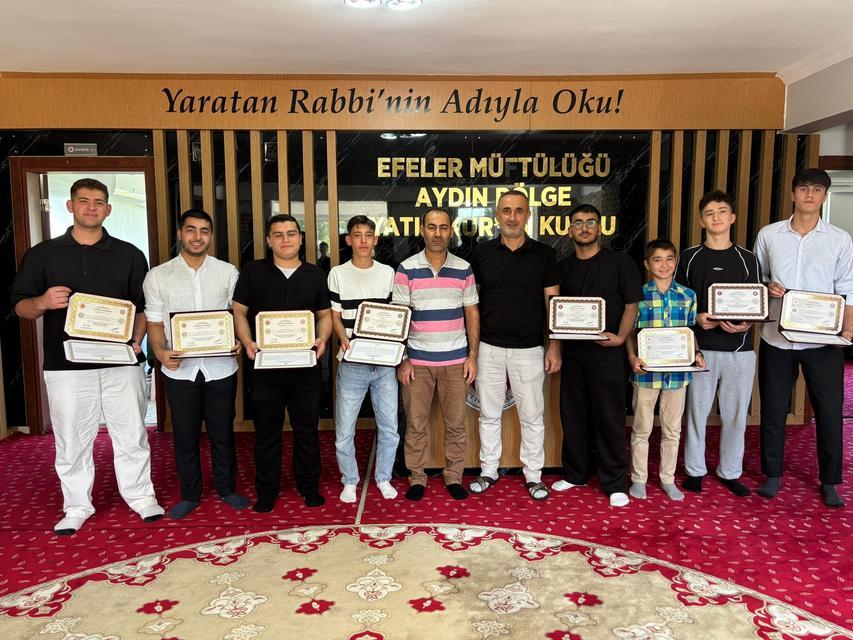 Aydın'ın hafızları belgelerine kavuştu