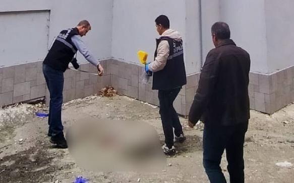 5'İNCİ KATTAN DÜŞEN BEBEK HAYATINI KAYBETTİ