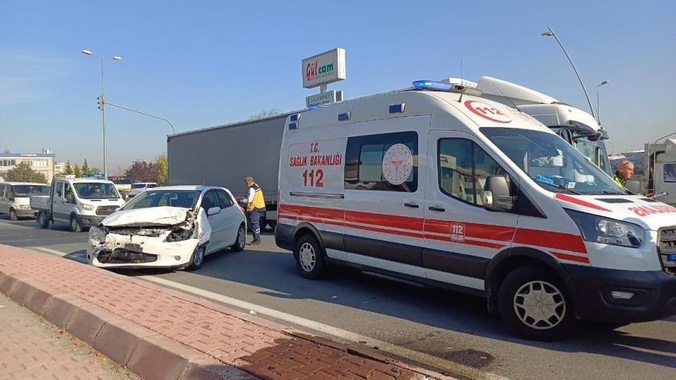 5 araç birbirine girdi: 5 yaralı