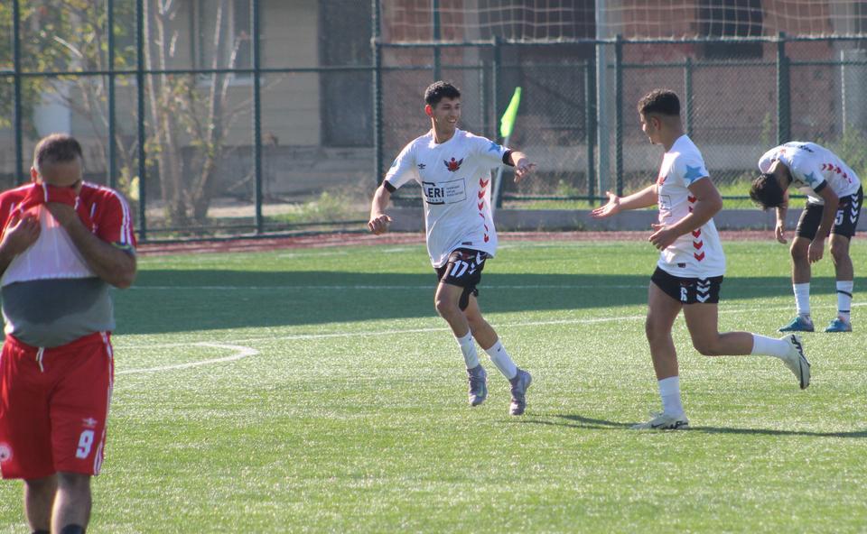 Neşetiyespor zirveye yürüyor