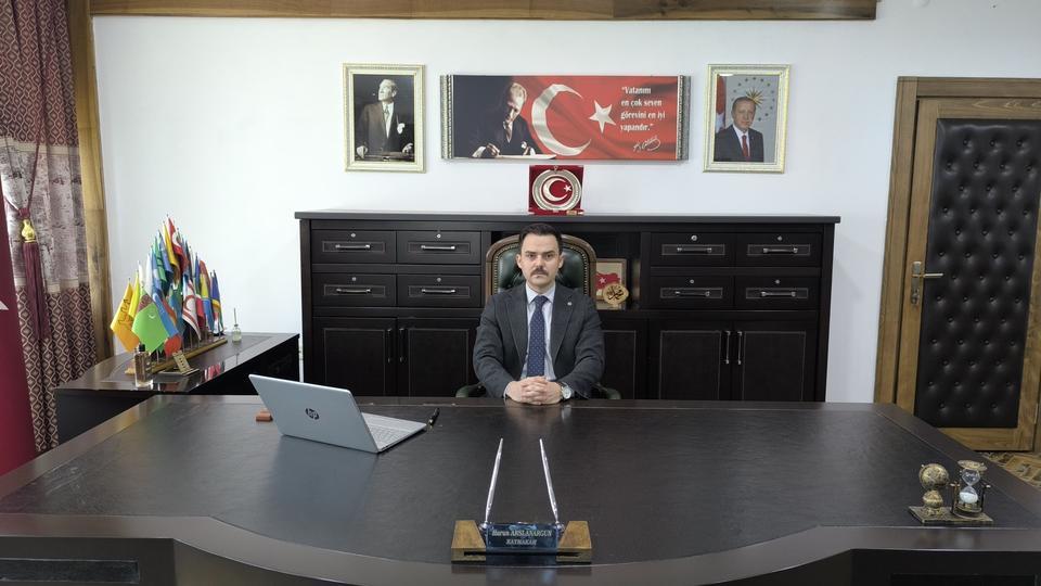 Harun ARSLANARGUN
Bahçesaray Kaymakamı