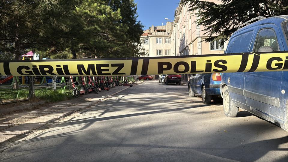 'Yan bakma' kavgasında 3 kişi yaralandı