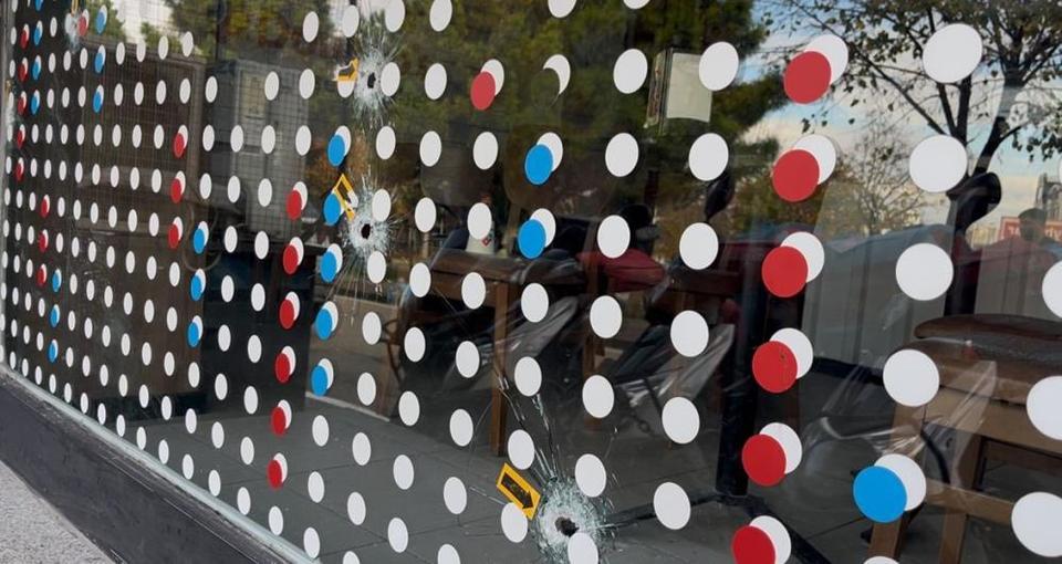 Pizzacıya kurşun yağdırdılar