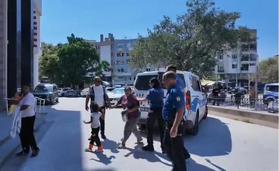 Aydın'da zabıta memurunu darbeden 2 kadın dilenci tutuklandı