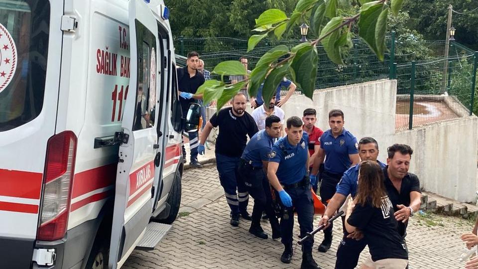 Eşini öldürüp, oğlunu yaraladı