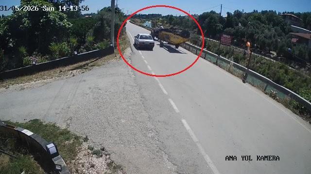 Traktör kazasında faciadan dönüldü