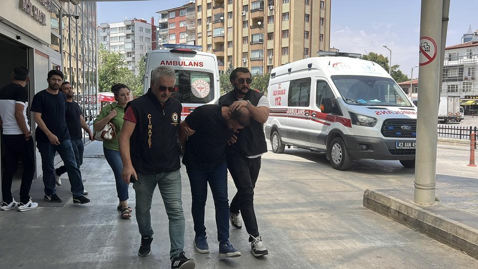 Balkondan ateş açıp belediye işçisini engelli bıraktı