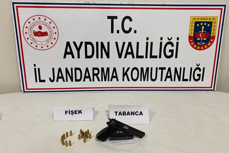 Koçarlı’da ruhsatsız silah operasyonu