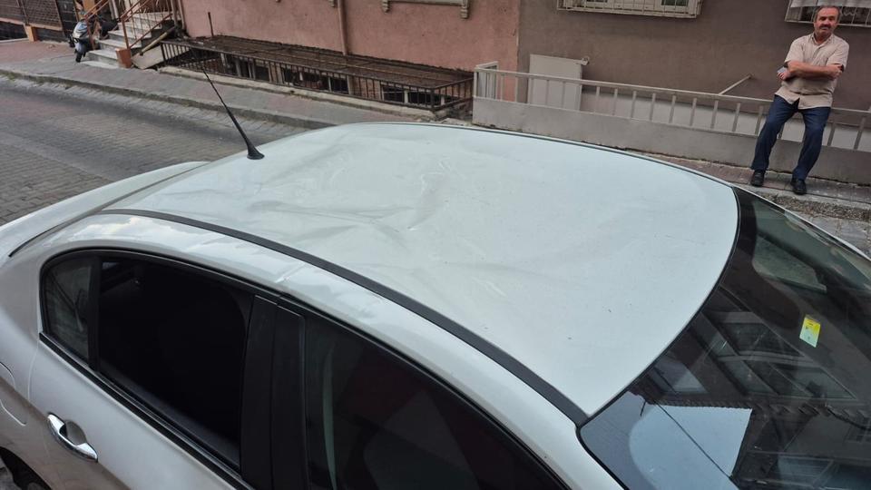 Ailesini rehin alan şahıs 3. kattan atladı