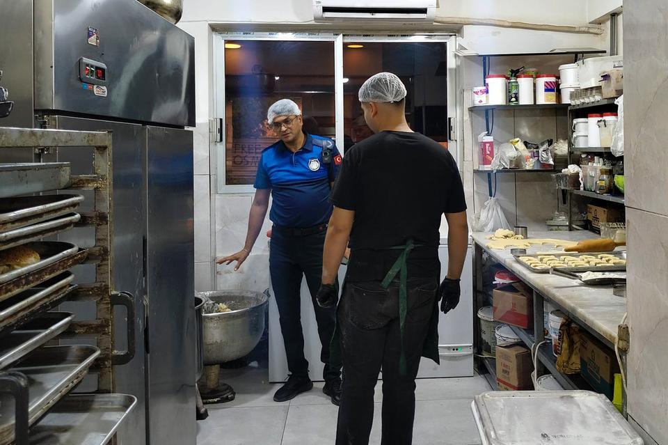 Efeler'de unlu mamul işletmelerine denetim