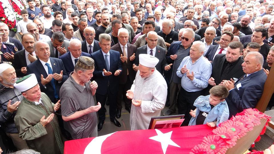 Devlet eski bakanlarından Dr. Kara son yolculuğuna uğurlandı