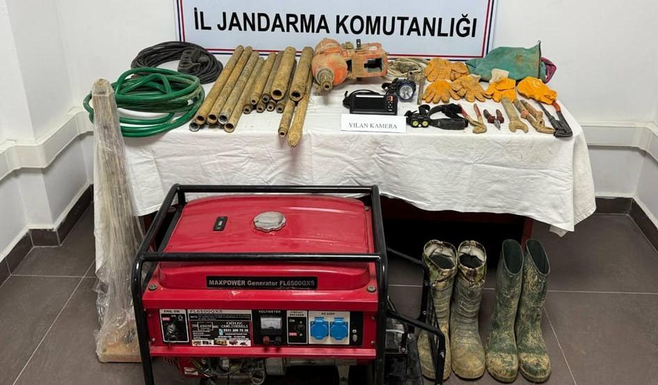 Kaçak kazı yapan şahıslar suçüstü yakalandı
