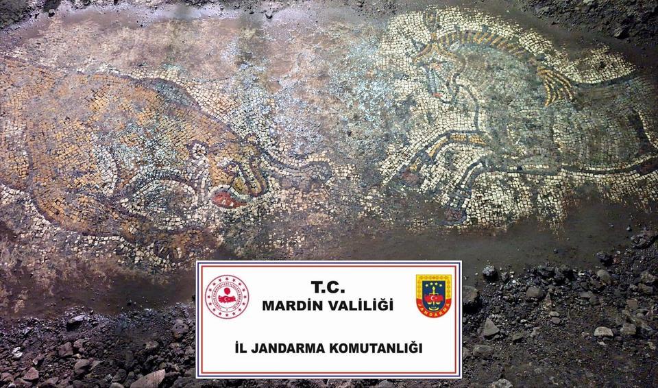 "Anadolu Mirası" operasyonunda 1500 yıllık mozaik ele geçirildi