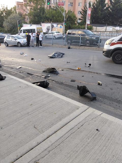 Motosikletler çarpıştı: 1 ölü, 1 yaralı