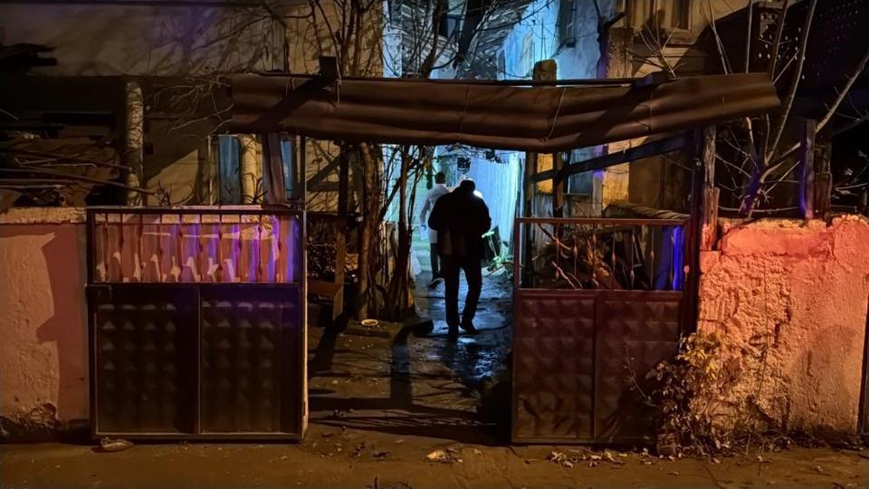 17 yaşındaki çocuk babasına silahla ateş etti: 1 gözaltı