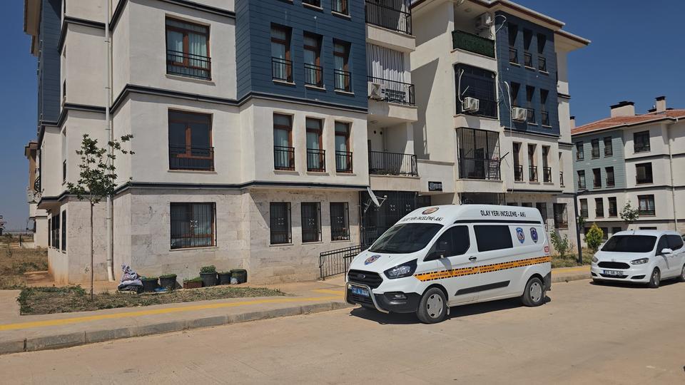 Yaşlı kadını öldürüp altınlarını çalan zanlı bina görevlisi çıktı