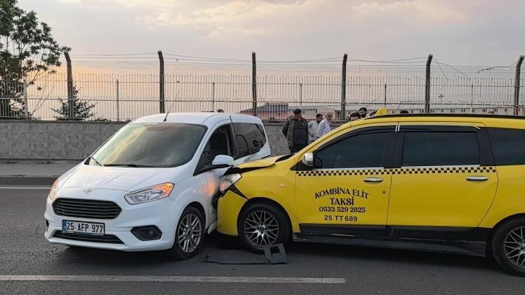 ERZURUM'DA ZİNCİRLEME TRAFİK KAZASI: 3 YARALI