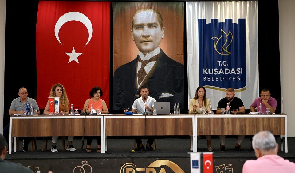 BAŞKAN GÜNEL: "KUŞADASI'NDA DOKUNMADIĞIMIZ MAHALLE KALMADI"