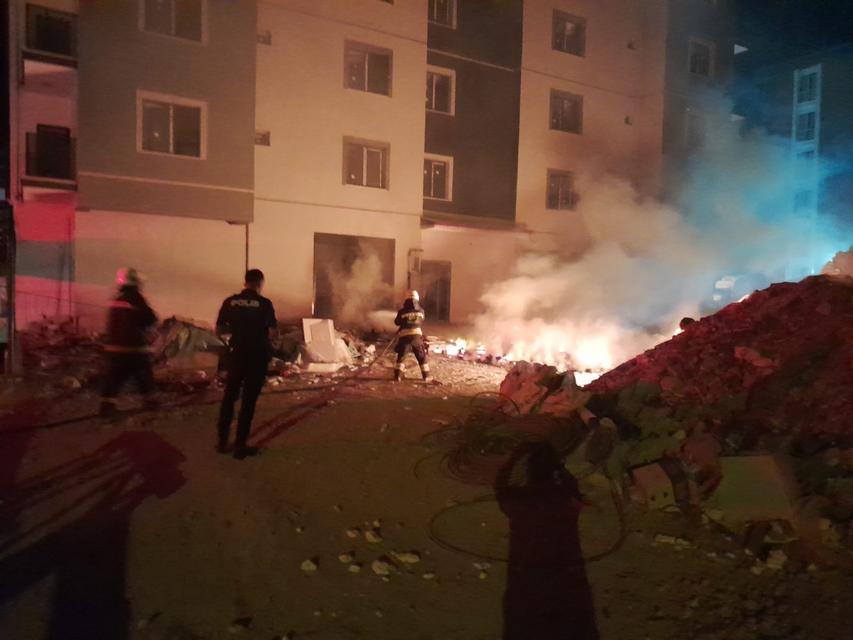 İnşaatta çıkan yangın korkuttu