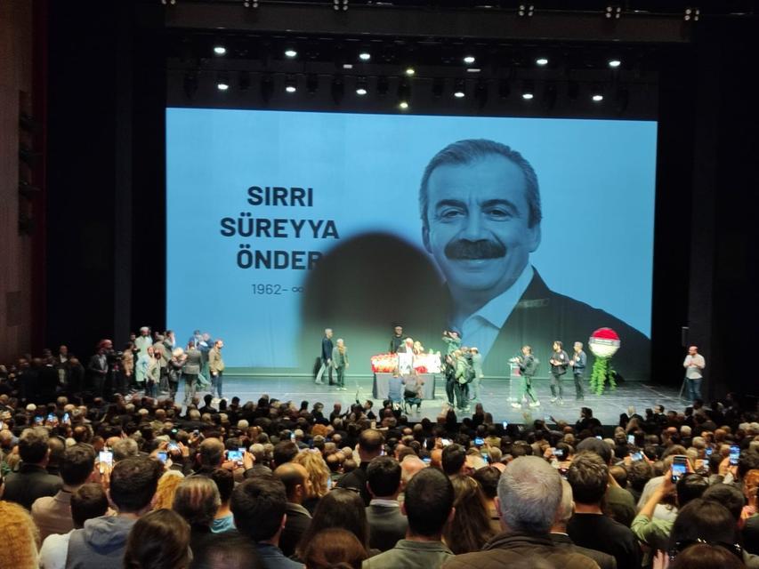 Sırrı Süreyya Önder için ilk tören AKM'de düzenleniyor