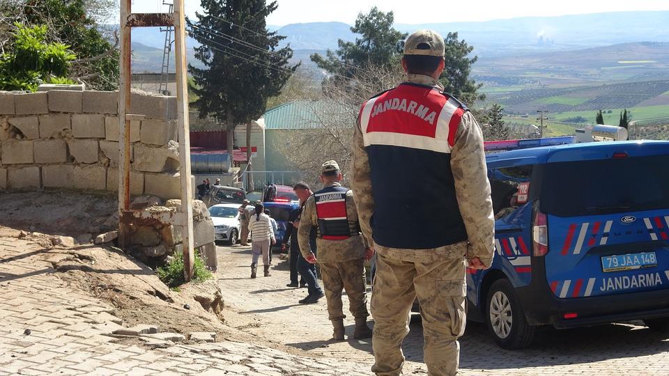 Ahır çöktü, 40 hayvan telef oldu