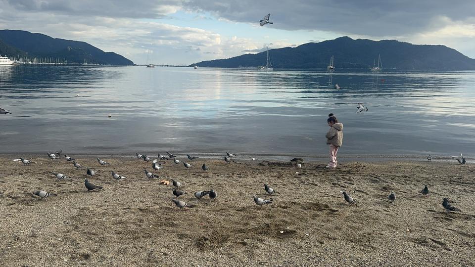 Sağanak sonrası sahiller doldu