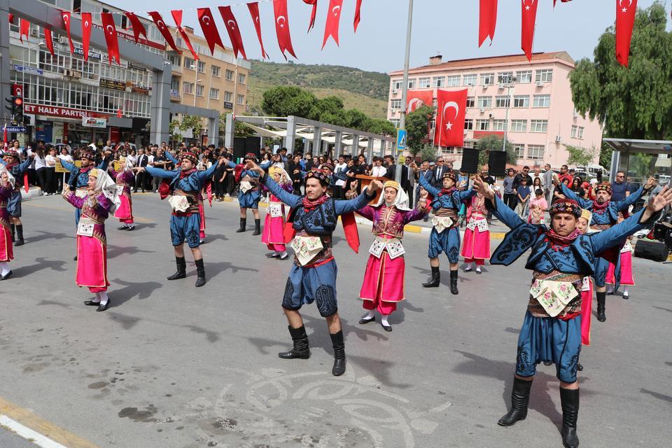 SÖKE 'DE 19 MAYIS COŞKUSU