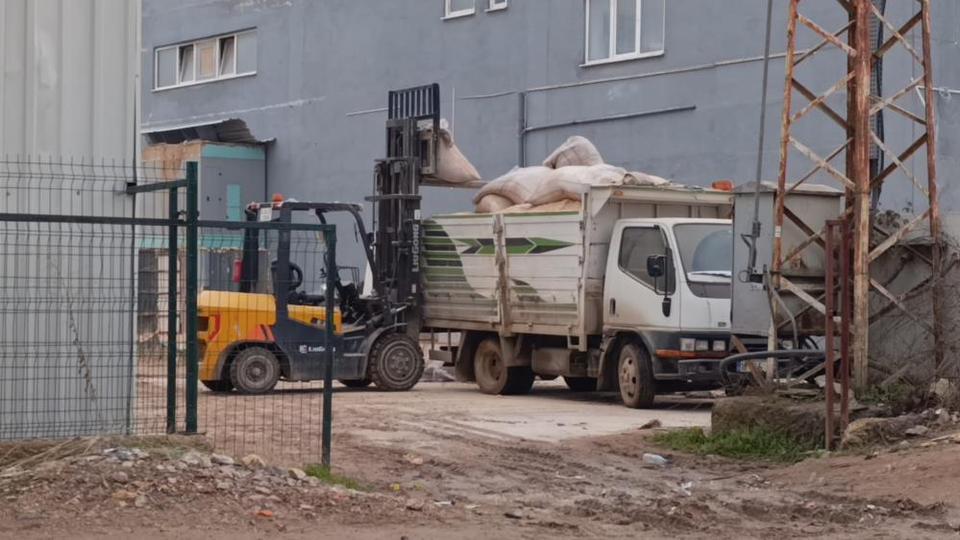 Forkliftten düşen işçi hayatını kaybetti