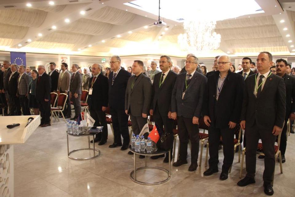 Aydın'da süt çiftlikleri için iklim dayanıklılığı masaya yatırıldı