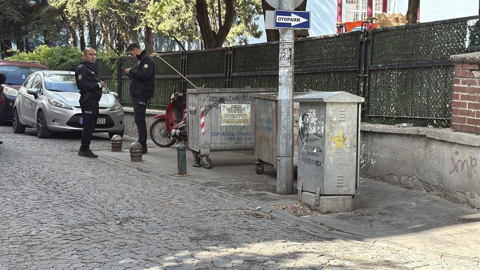 OKUL YANINDAKİ ÇÖP KUTUSUNDA MEYDANA GELEN PATLAMA POLİSİ HAREKETE GEÇİRDİ