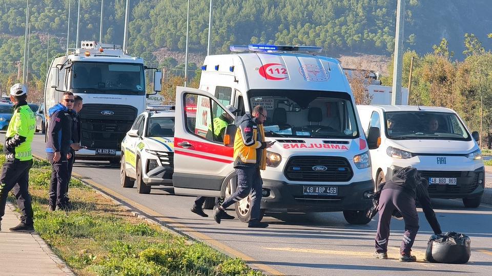 Muğla'da motosiklet ile otomobil çarpıştı: 1 yaralı