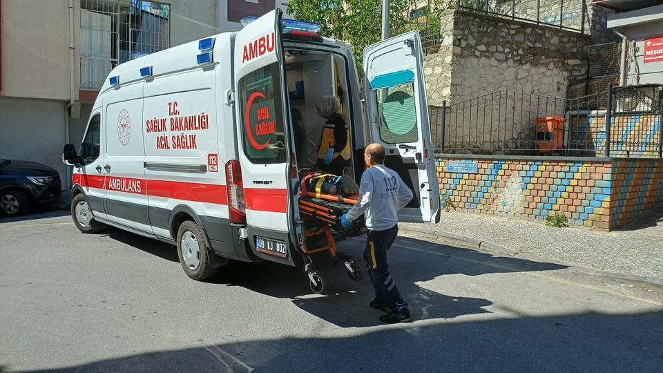 OT TOPLAMAK İSTEDİ, 5 METREDEN AŞAĞI DÜŞTÜ