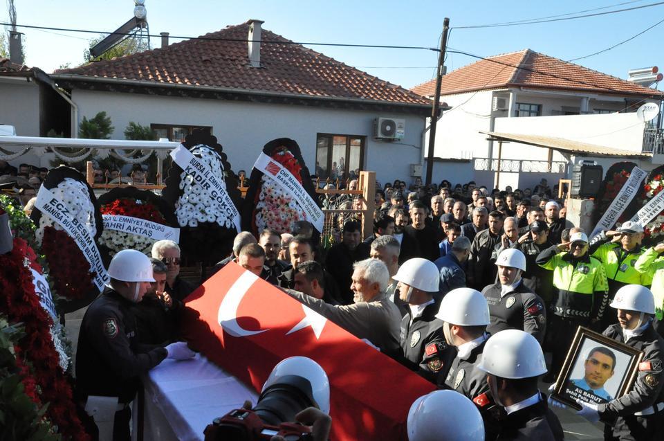 Kazada şehit olan Polis Memuru Ali Barut son yolculuğuna uğurlandı