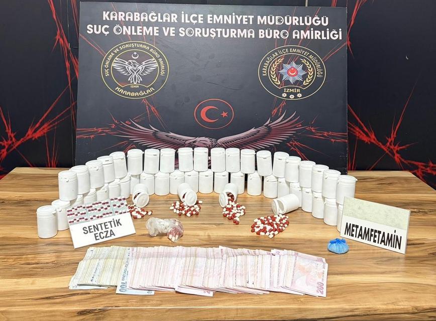 Polis ekipleri binlerce uyuşturucu hap ele geçirildi