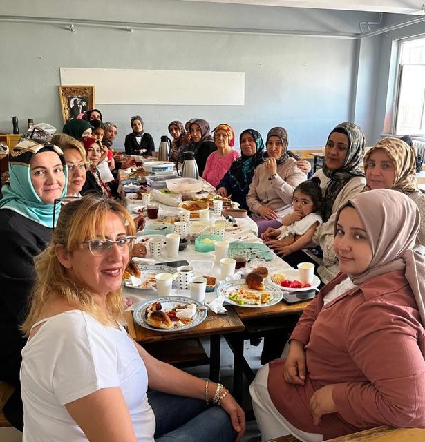 Muhtar öncü oldu, 15 kadın okuma yazma öğrendi
