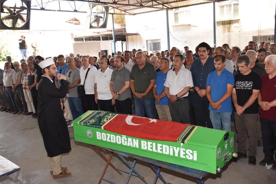 Nazillili doktor son yolculuğuna uğurlandı
