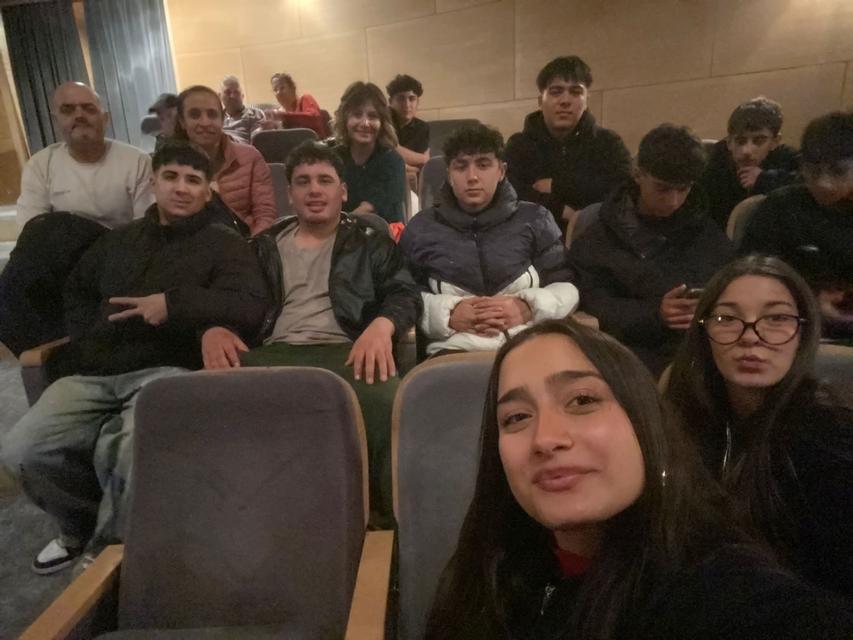 KARACASU'DA ÖĞRENCİLER TİYATROYLA BULUŞTU