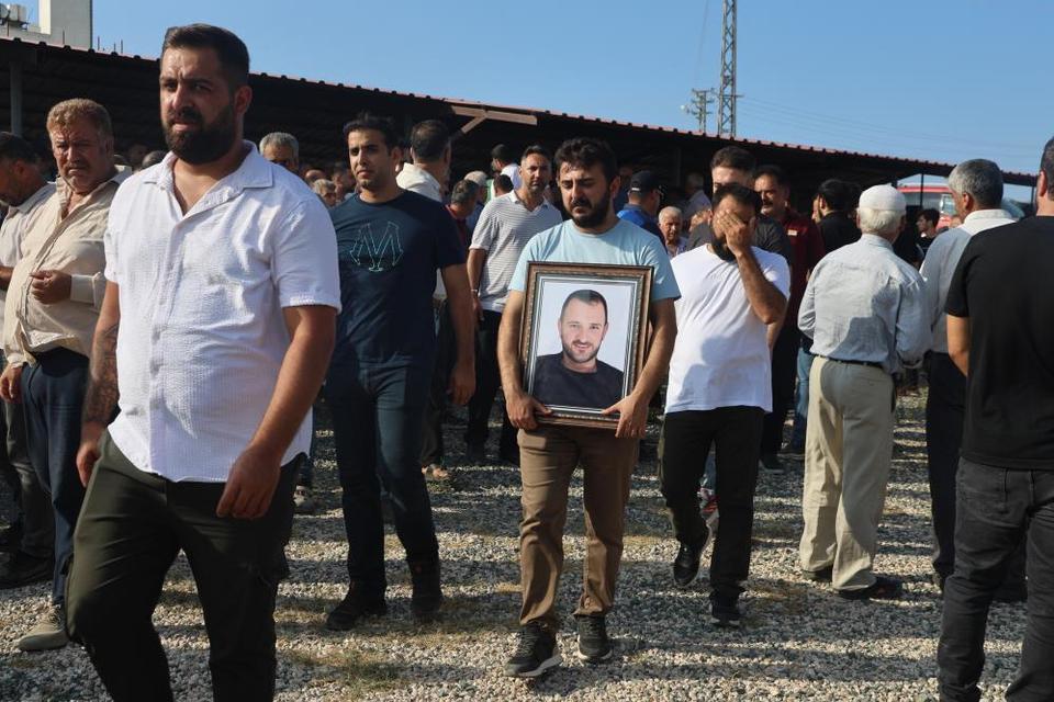 Kavgayı ayırırken bıçaklanarak hayatını kaybetti