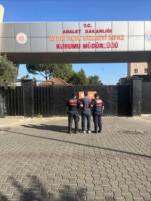 Efeler’de 7 yıl 4 ay hapis cezasıyla aranan hükümlü yakalandı