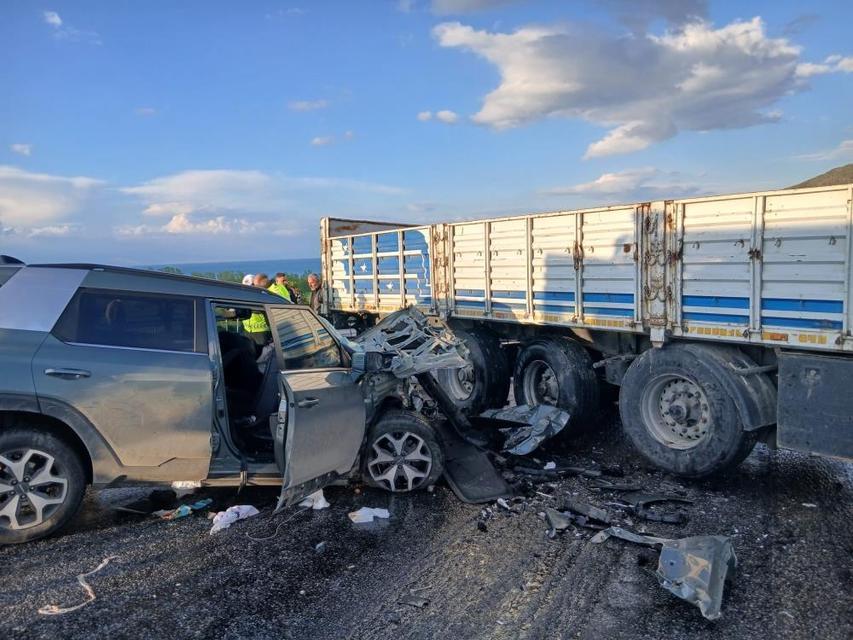 Çift taraflı trafik kazası: Çok sayıda yaralı