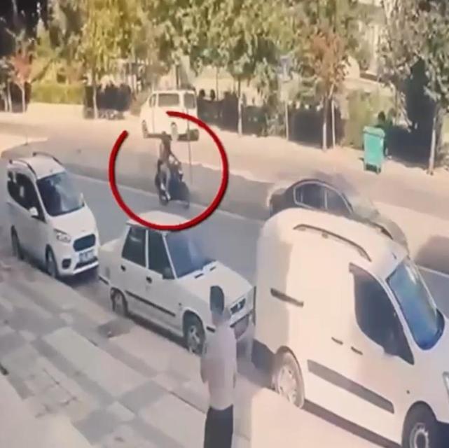 1 kişinin hayatını kaybettiği silahlı saldırı kamerada