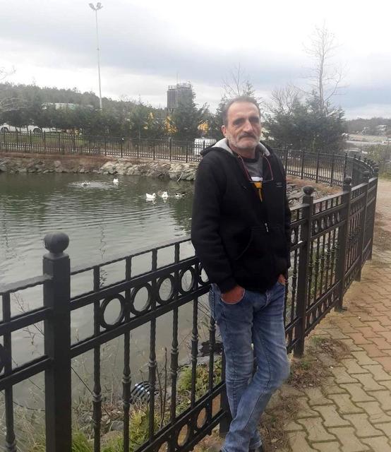 İSTANBUL'DA SOKAK ORTASINDA KISKANÇLIK CİNAYETİ: SOPAYLA BAŞINA DEFALARCA VURUP ÖLDÜRDÜ KAĞITHANE'DE BİR ADAM, NİŞANLISININ ESKİ EŞİ TARAFINDAN KISKANÇLIK NEDENİYLE SOPAYLA BAŞINA VURULARAK ÖLDÜRÜLDÜ OLAYDAN SONRA EVİNE GİDEN ŞAHIS POLİS TARAFINDAN GÖZALTINA ALINDI AİLESİ TARAFINDAN GÖZYAŞLARIYLA KALDIRILAN CENAZE TOPRAĞA VERİLDİ