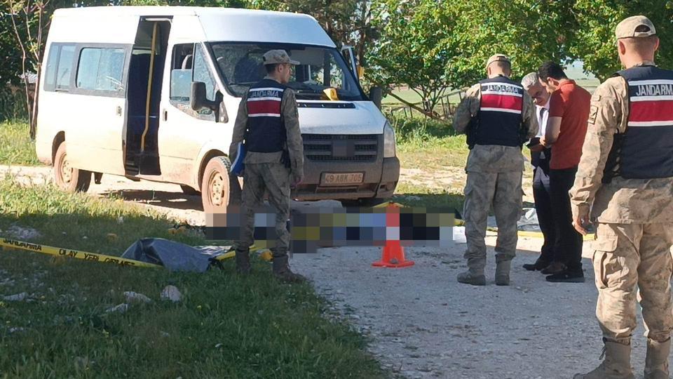 Silahlı kavgada 3 kişi öldü