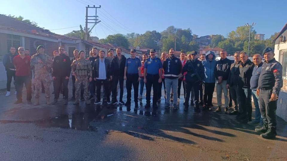 900 polisle şafak operasyonu: Uyuşturucu ve silahlar ele geçirildi